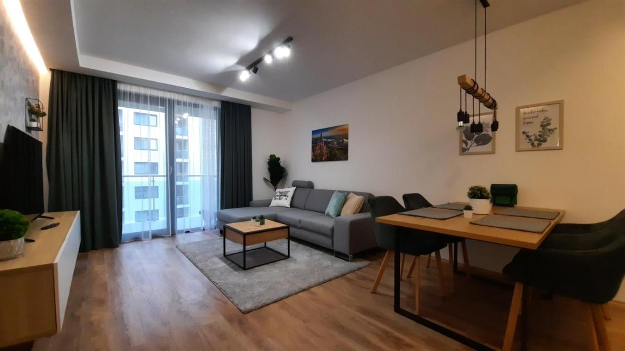 Bpr Space Grey Home With Balcony บูดาเปสต์ ภายนอก รูปภาพ